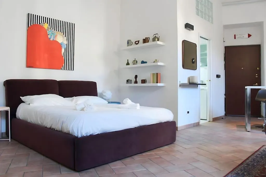 Romantica Cenisio Apartment Milan